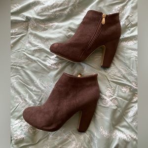 Liliana heeled booties
